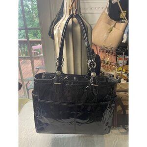 B931 - Preloved Coach Embossed Signature Black Patent Leather Shoulder Bag